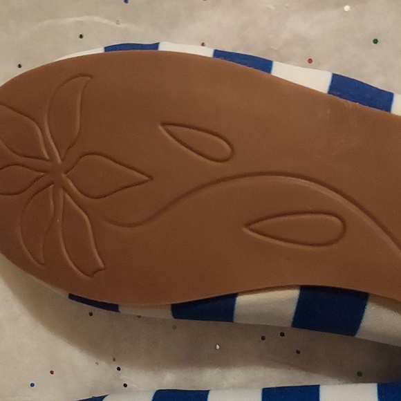 NWT Women's Lilly U  Spirited Flat Shoes with carring bag - Picture 5 of 7